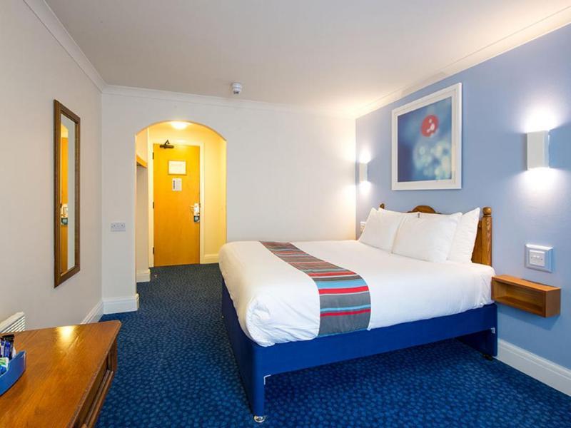 Travelodge London Raynes Park Ngoại thất bức ảnh